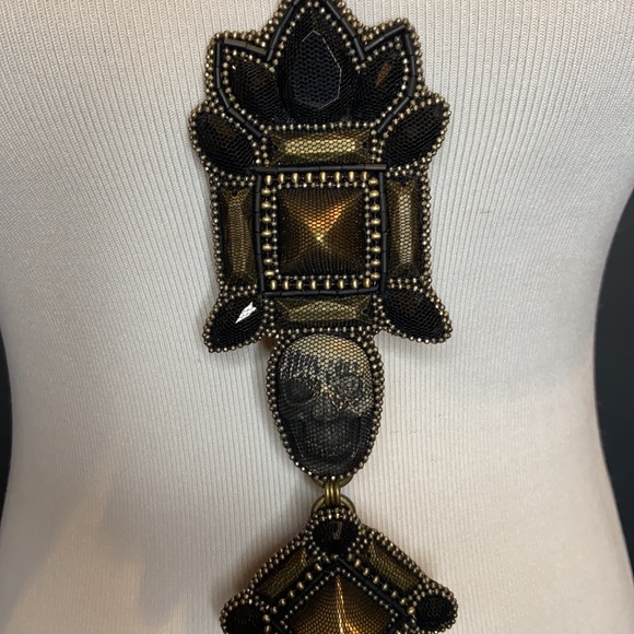 Bea Valdes choker statement piece